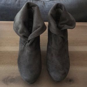 Nine West Gray Suede wedge Boots. size 6.5 Medium